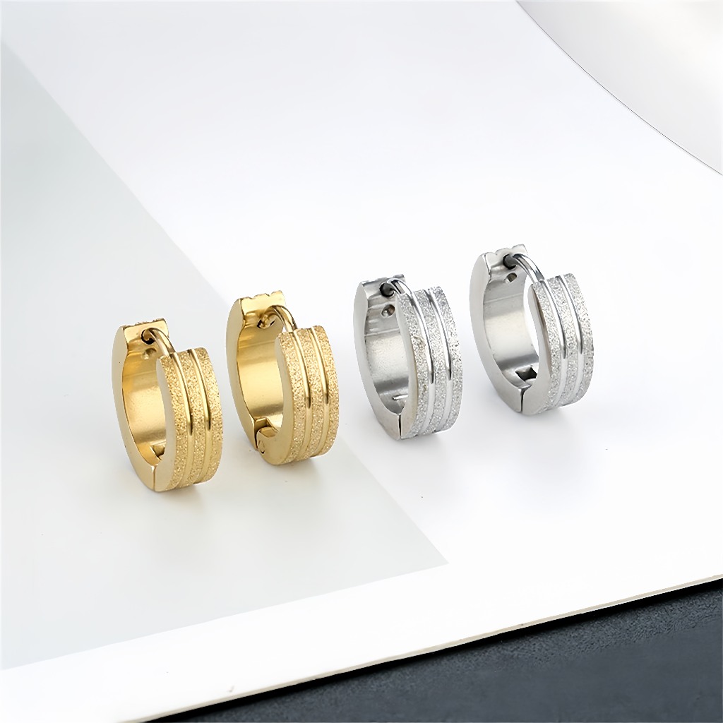 ต ่ างหูเหล ็ กไทเทเนียมฝ ้ าชุบทอง 24k ต ่ างหูวงกลมเรขาคณิตหรูหรา