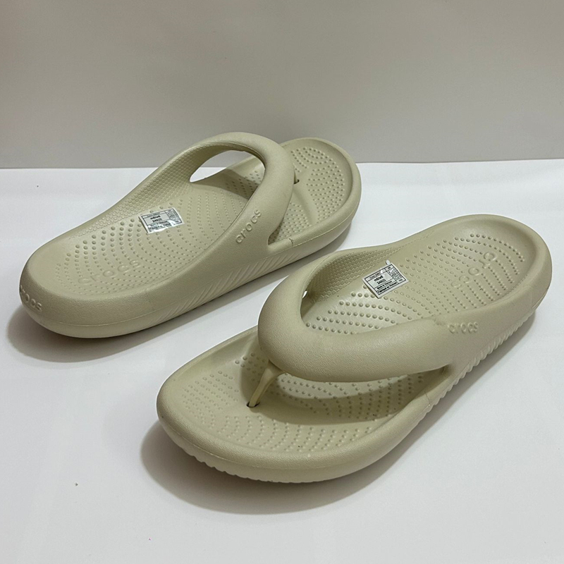 รองเท้าแตะขนมปัง Crocs Kalochi สําหรับผู้ชายและผู้หญิง 208392