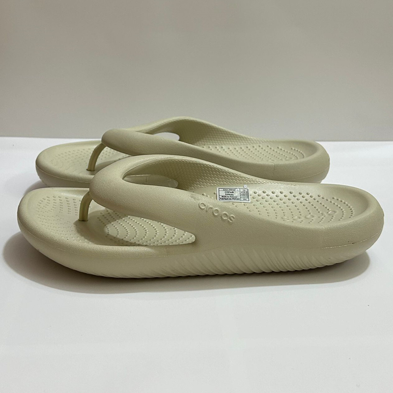 รองเท้าแตะขนมปัง Crocs Kalochi สําหรับผู้ชายและผู้หญิง 208392