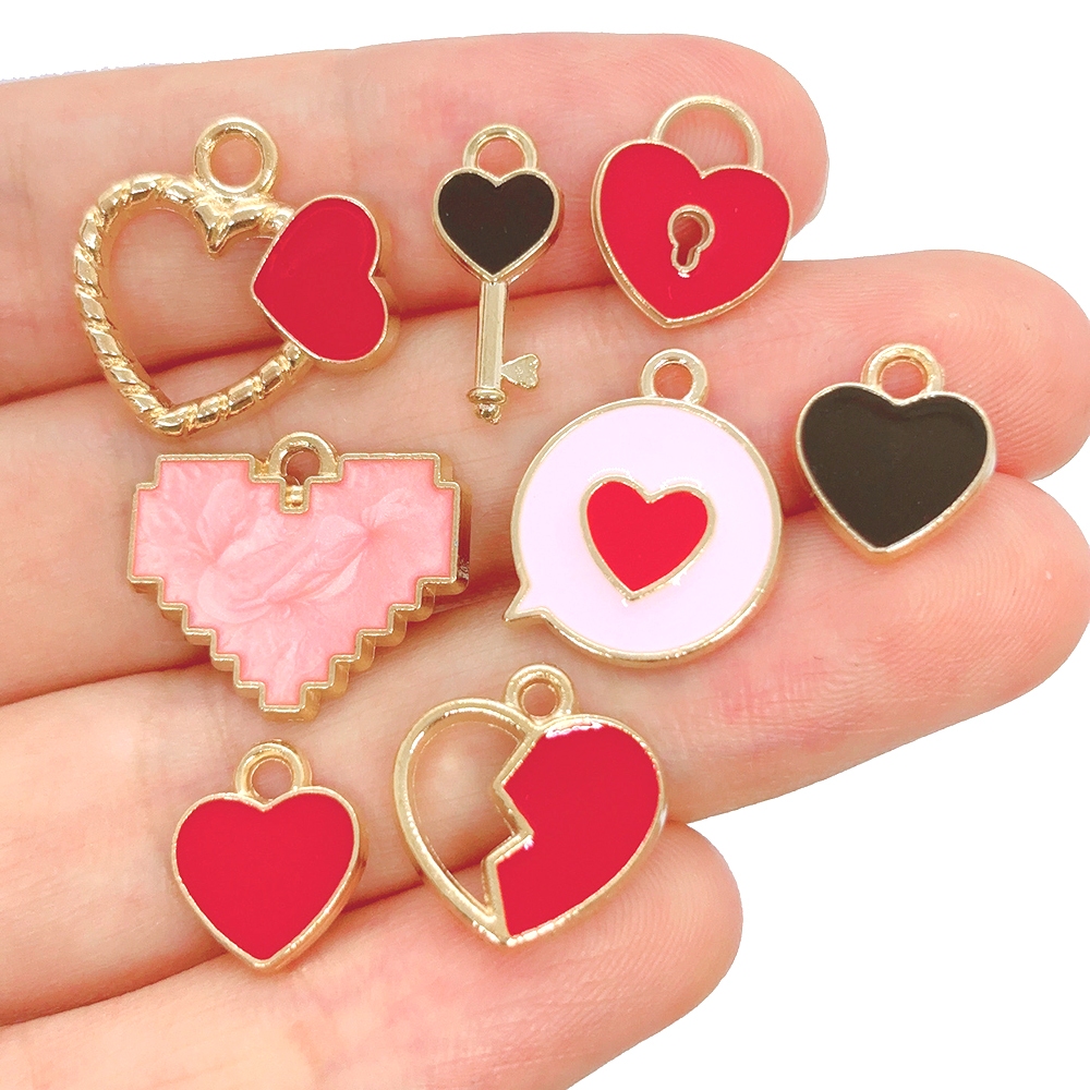 4pcs หัวใจสีแดง Charm ต ่ างหูจี ้ DIY พวงกุญแจสร ้ อยข ้ อมือสร ้ อยคอเครื ่ องประดับอุปกรณ ์ เสริมโลหะผสมเคลือบ Charms