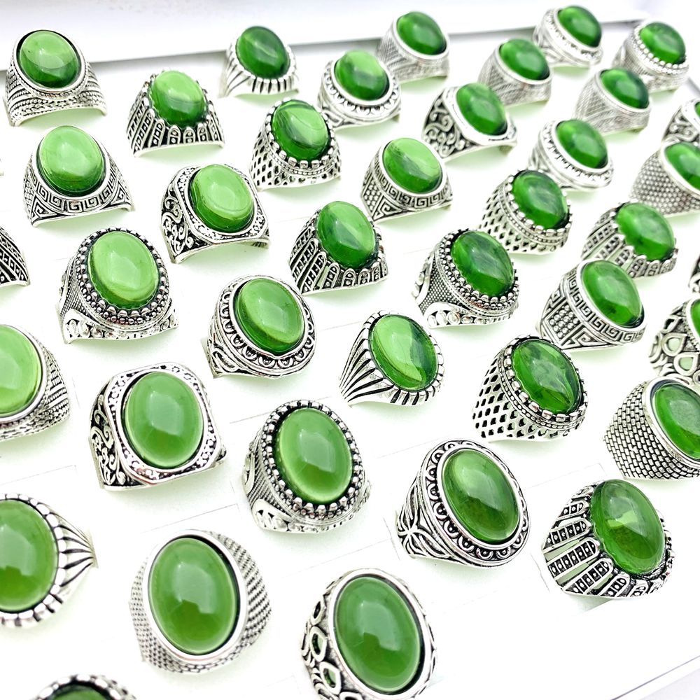 10ชิ้นแหวนย้อนยุคสําหรับผู้ชายและผู้หญิงสีเขียวเรซิ่นหินโบราณชุบเงินชาติพันธุ์แกะสลักรูปแบบเครื่องประดับแฟชั่น