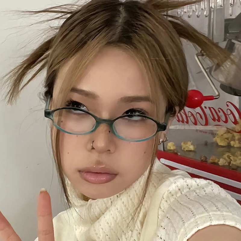 🔥แว่นตาเลนส์ใสทรงวงรีY2Kขนาดเล็กกรอบแคบสีแดงสีเขียวสไตล์ญี่ปุ่นสําหรับผู้หญิง.besla.th-COD