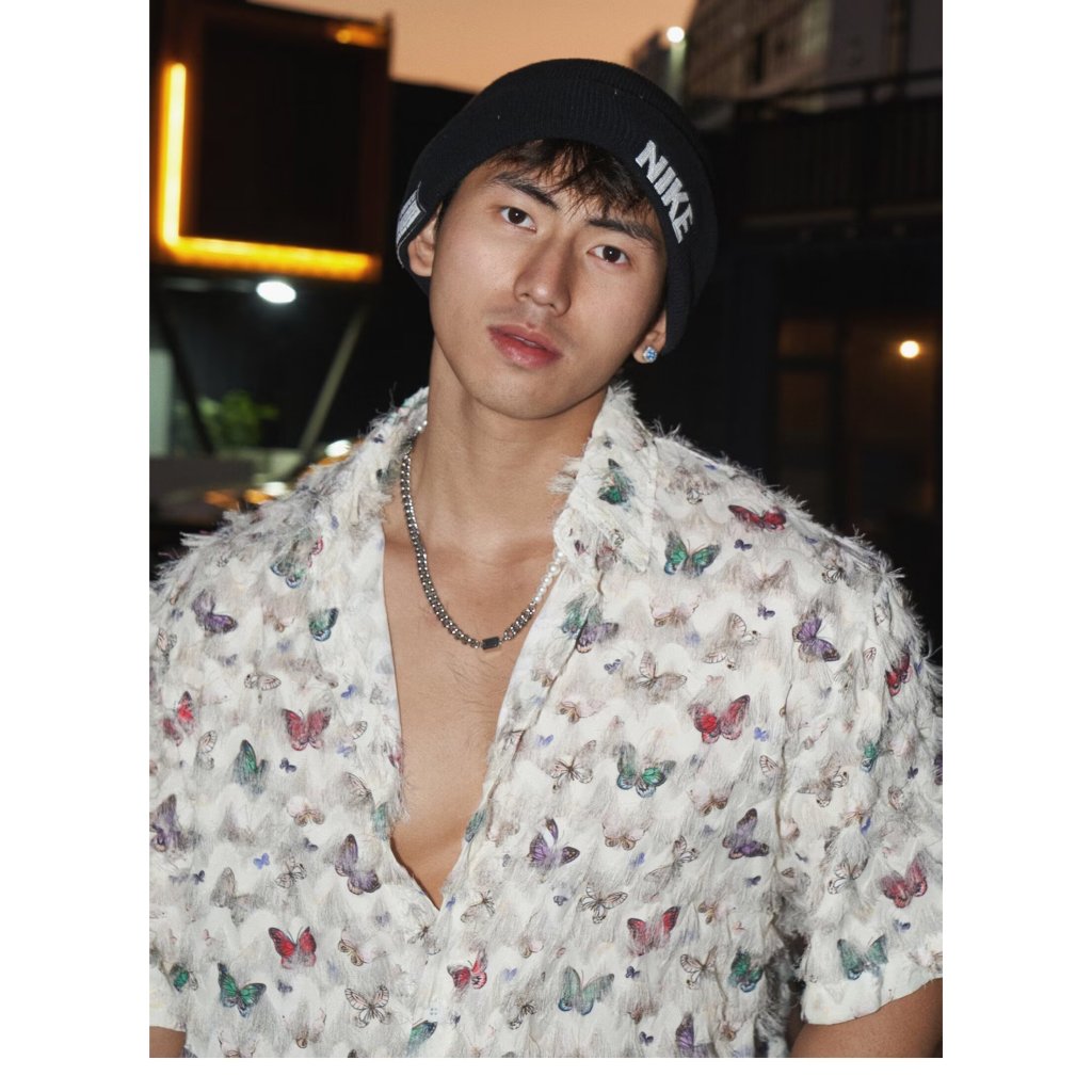 เสื้อเชิ้ตแขนยาว พิมพ์ลายผีเสื้อ ประดับพู่ สามมิติ สไตล์อเมริกัน เหมาะกับฤดูใบไม้ผลิ สําหรับผู้ชาย