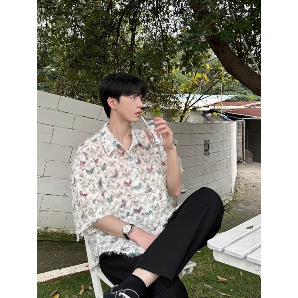 เสื้อเชิ้ตแขนยาว พิมพ์ลายผีเสื้อ ประดับพู่ สามมิติ สไตล์อเมริกัน เหมาะกับฤดูใบไม้ผลิ สําหรับผู้ชาย