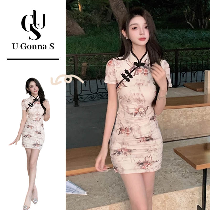 U Gonna S ชุดปรับปรุง Cheongsam แขนสั้นโมเดิร์นเซ็กซี่เหนือเข่าดอกไม้จีนคอเอวสูงแฟชั่นหรูหรา Bodycon 2024 ออกแบบใหม่ยืดกระชับสัดส่วนระดับไฮเอนด์
