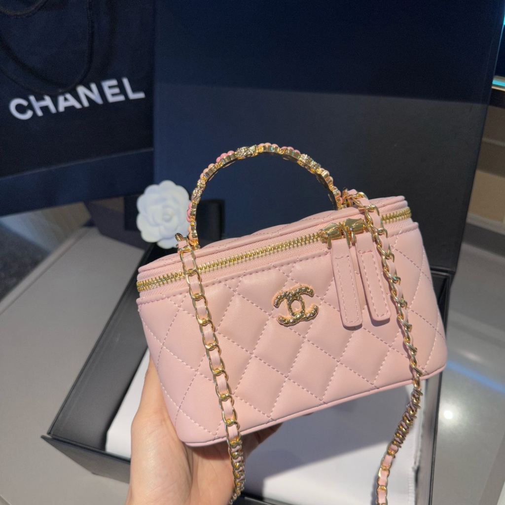 Chanel Classic High-End Camellia Handle Box Chain Bag