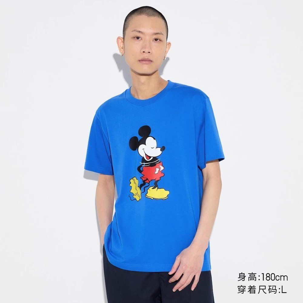 Uniqlo Unisex Couple UT Mickey Stands เสื ้ อยืดแขนสั ้ นพิมพ ์ ลายมิกกี ้ ยืน 472880