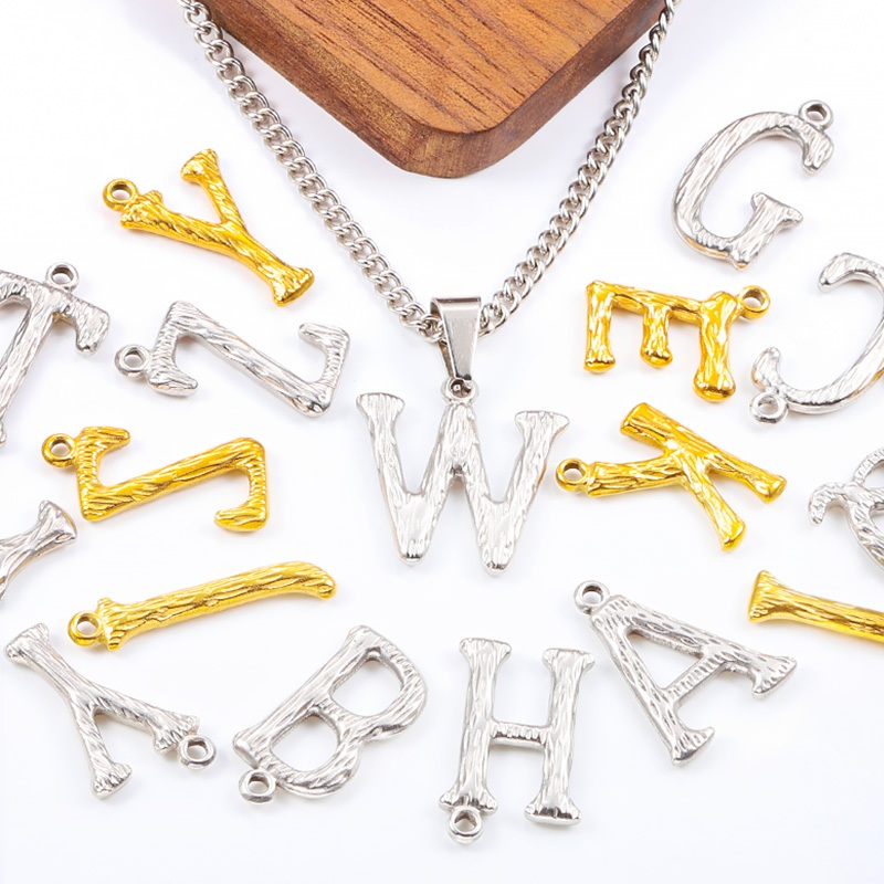 18K Gold สแตนเลส 26 ตัวอักษรจี้สร้อยคอ Charms สําหรับเครื่องประดับ DIY ทําอุปกรณ์เสริม