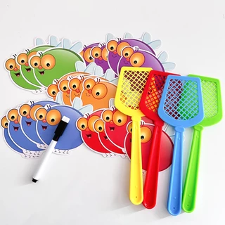 Fly Swatter ชุดเกมการเรียนรู้พร้อมการ์ดบินเปล่าที่เขียนซ้ําได้, เด็ก Sight Words Swat ของเล่นเพื่อการศึกษาแบบโต้ตอบ, ห้องเรียนก่อนวัยเรียนการออกเสียงเกมคณิตศาสตร์, Homeschool สนุก L