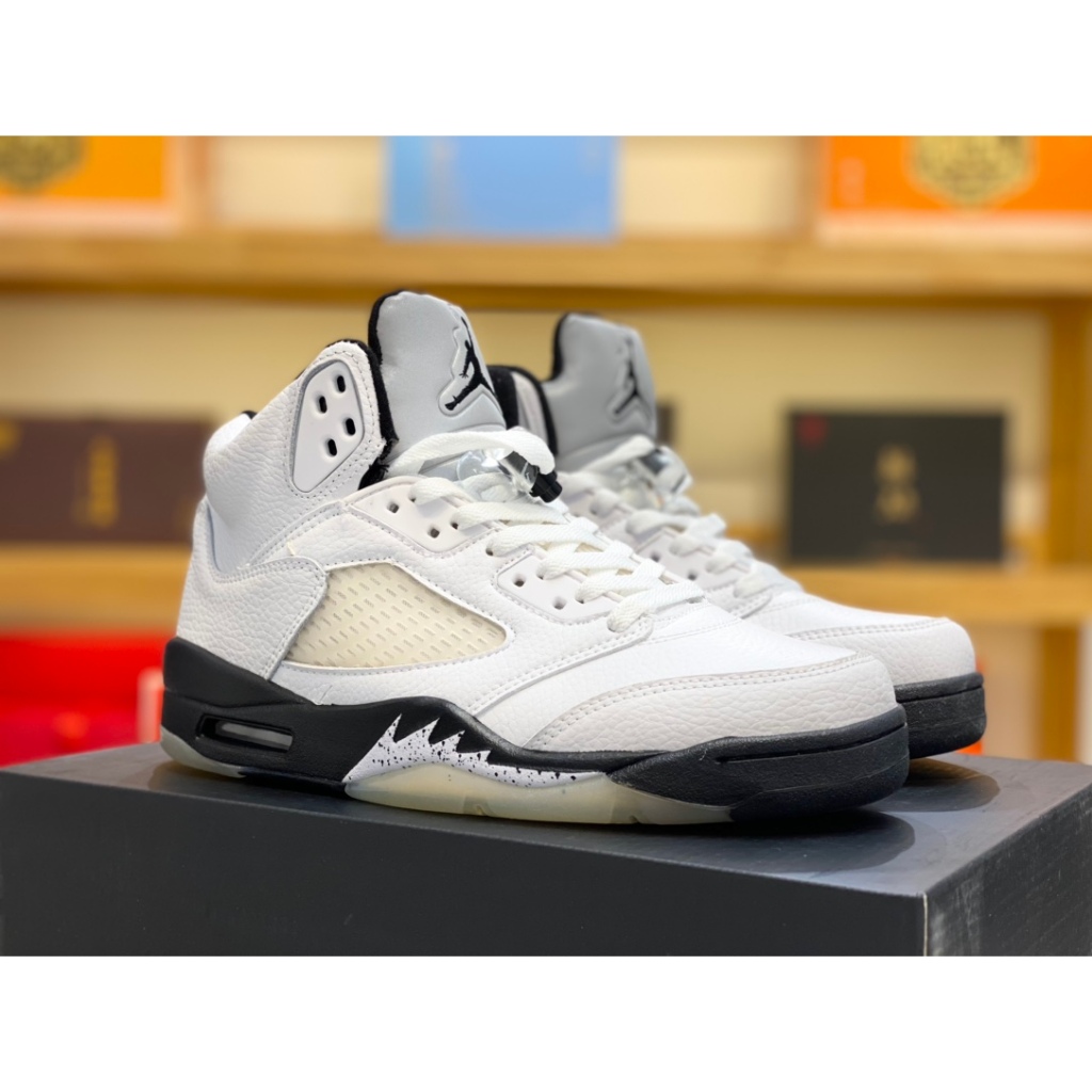 Air A/J 5 OG "Oreo" AJ5 Joe 5 สีขาวสีดําผู้ชายผู้หญิงกีฬารองเท้ารองเท้าลําลอง DD0584-110