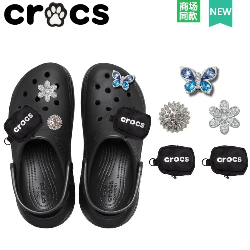 Crocs สไตล์ใหม่รองเท้าหลุมดอกไม้อุปกรณ์เสริมรองเท้าหัวเข็มขัดการ์ด Luo Chi Zhibixing อุปกรณ์เสริมตกแต่งกระเป๋า CROCS Plush Mix Match