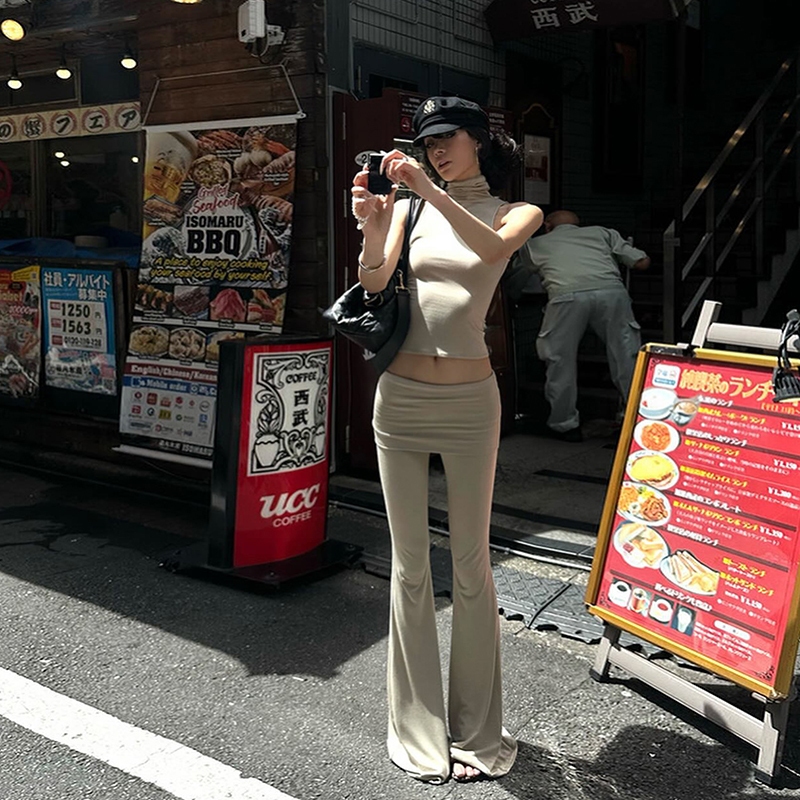 แปลก Puss Casual Solid กางเกงชุดคอเต่าขนาดเล็ก Off แขน Skinny Horn อเนกประสงค์ฤดูร้อน Street บรรยากาศสไตล์แฟชั่น 2024 ใหม่