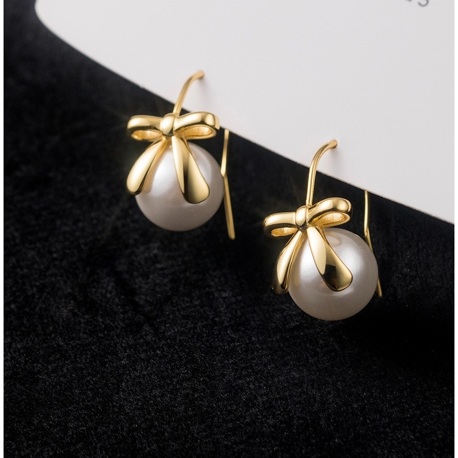 มาใหม ่ Big Imitation Pearl Butterfly Fish Hook 18K Gold ต ่ างหูสแตนเลส