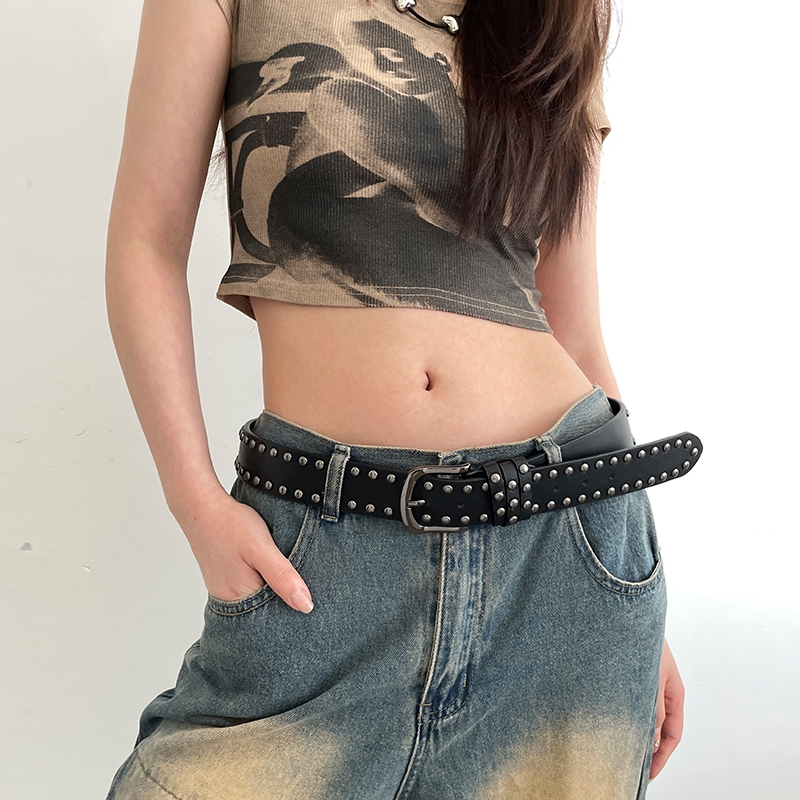 เกาหลี Retro Punk Rivet เข ็ มขัดผู ้ หญิงแฟชั ่ นสีดํา