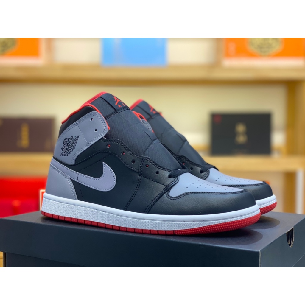 Air A/J 1 Mid Black Grey DQ8426-006 ผู้ชายผู้หญิงกีฬารองเท้ารองเท้าลําลอง