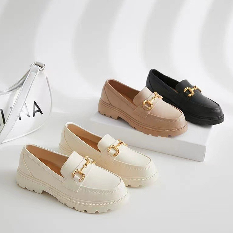 หัวเข ็ มขัดทองขนาดเล ็ ก One Step Deng Loafer รองเท ้ าผู ้ หญิง
