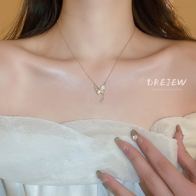 DREJEW 18K gold zircon fishtail สร้อยคอจี้ผีเสื้อแฟชั่น clavicle chain อารมณ์เรียบง่าย choker สร้อยคอสําหรับผู้หญิง
