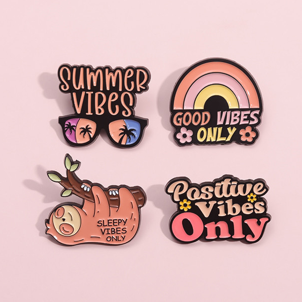 สีสัน Good Vibes เข็มกลัด Pins ข้อความน่ารัก Sloth เข็มกลัดป้ายโลหะกระเป๋าเป้สะพายหลังเสื้อผ้าอุปกรณ์เสริมของขวัญสําหรับเพื่อน