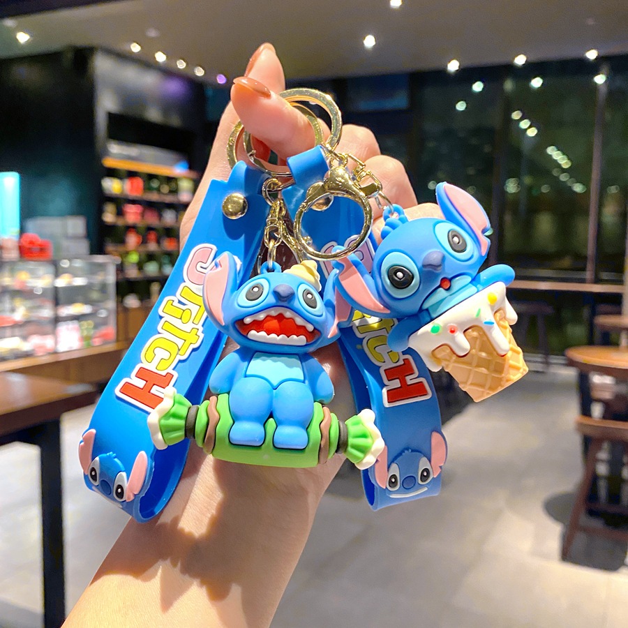 อะนิเมะ Lilo & Stitch ตุ๊กตา Keychian อะนิเมะจี้ Kawaii ผู้หญิงรถกระเป๋าพวงกุญแจสาววันเกิดเด็กเล็กของเล่น