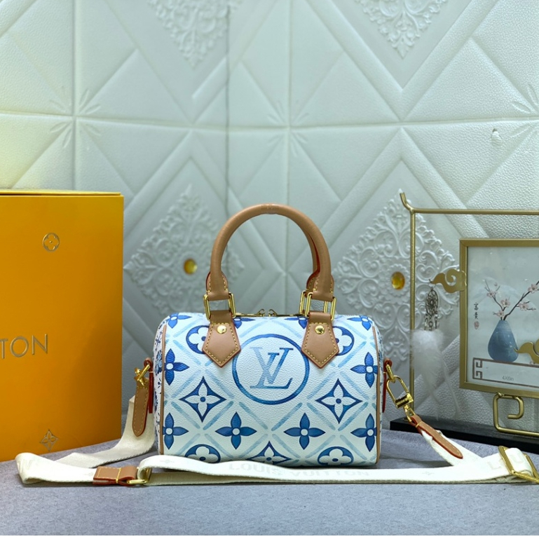 Louis Vuitton Speedy Bandouli è re 20 กระเป ๋ าถือ LV By The Pool Canvas Pillow Bag Mini Crossbody Bag