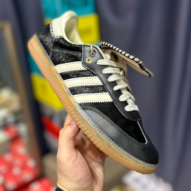 รองเท ้ าบอร ์ ดลําลองสําหรับฝึกซ ้ อมเยอรมัน WALES BONNER x originals Samba Pony Tonal IE0580