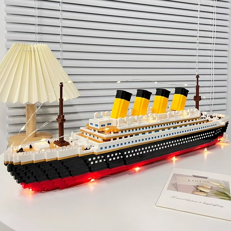 Titanic Ship Building Block อิฐของเล ่ นประกอบอนุภาคเด ็ กการพัฒนาการศึกษาคอลเลกชันของเล ่ นปริศนาเด ็ กชายและเด ็ กหญิงของขวัญวันเกิดของเล ่ นเด ็ ก