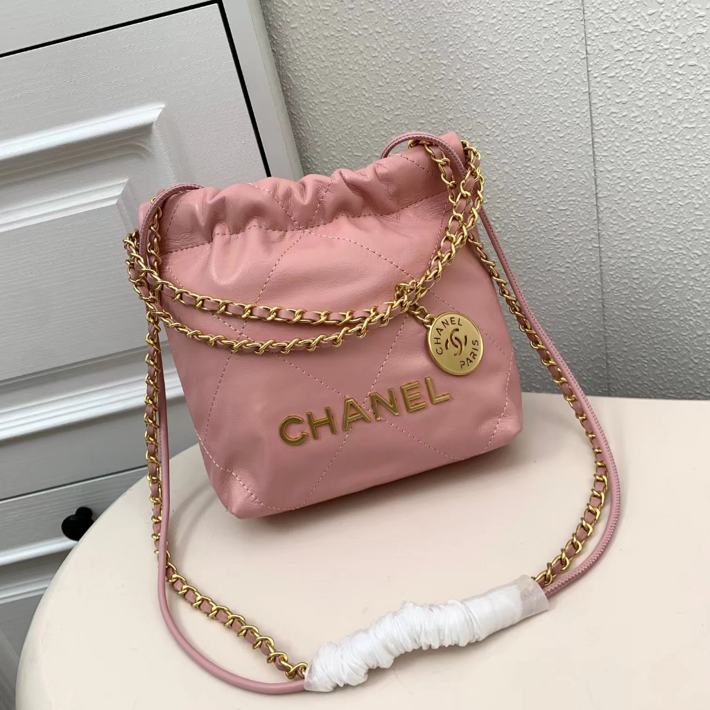 [ของแท้ดั้งเดิมพร้อมกล่องบรรจุภัณฑ์] Chanel 22Bag 23S Drawstring Opening Closed Chain Shiny Calfskin