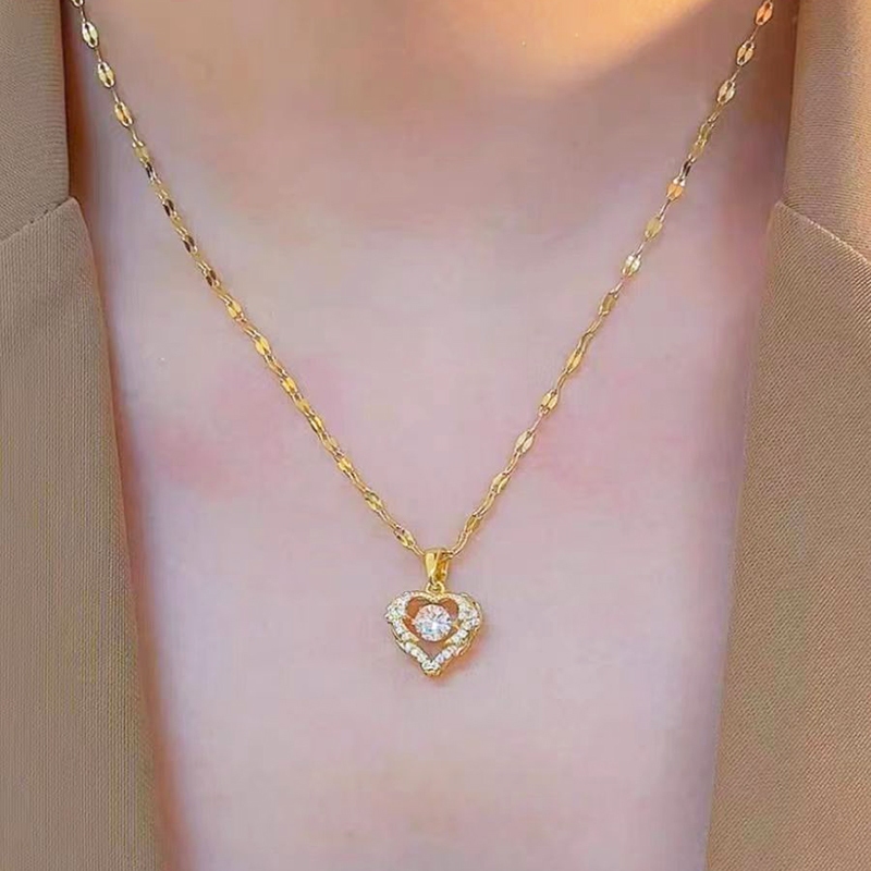 สร ้ อยคอหัวใจเงา วัสดุสแตนเลสจะไม ่ จางหาย หรูหราทันสมัย เหมาะสําหรับสุภาพสตรี