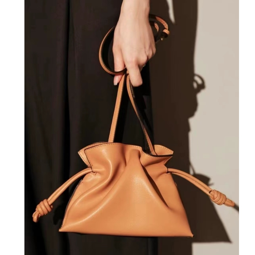 กระเป๋าสะพายไหล่ ทรงบักเก็ต หนังวัวแท้ ขนาดเล็ก แบบเรียบง่าย แฟชั่นสําหรับสตรี - รูปที่ 2