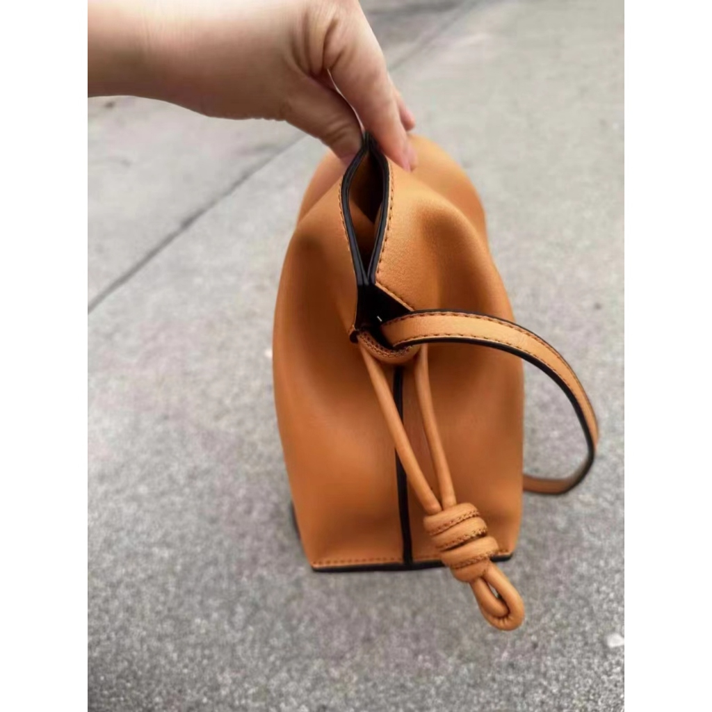 กระเป๋าสะพายไหล่ ทรงบักเก็ต หนังวัวแท้ ขนาดเล็ก แบบเรียบง่าย แฟชั่นสําหรับสตรี - รูปที่ 3