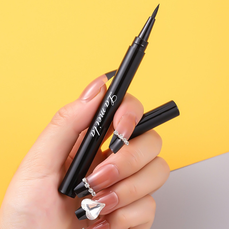อายไลเนอร์ สีดํา กันน้ำ ไม่เป็นก้อน   แบบบางพิเศษ กันน้ำ ติดทนนาน เขียนง่าย