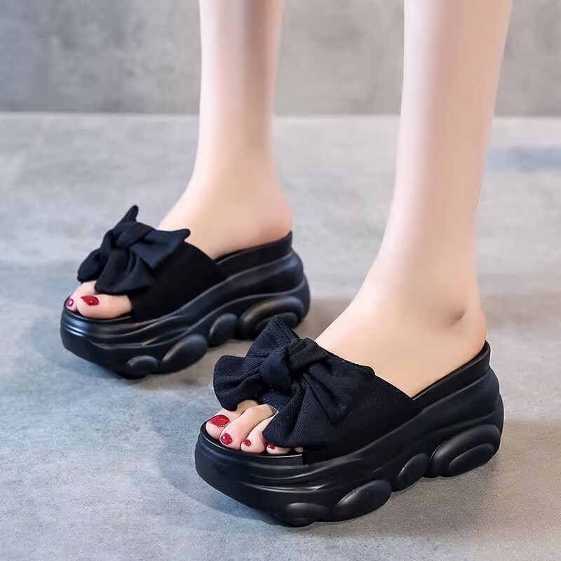 รองเท้าแตะผู้หญิงประดับโบว์หรูหรา 8 ซม.หนา Soled เพิ่มความสูง Flip Flop สําหรับผู้หญิง/ผู้หญิง