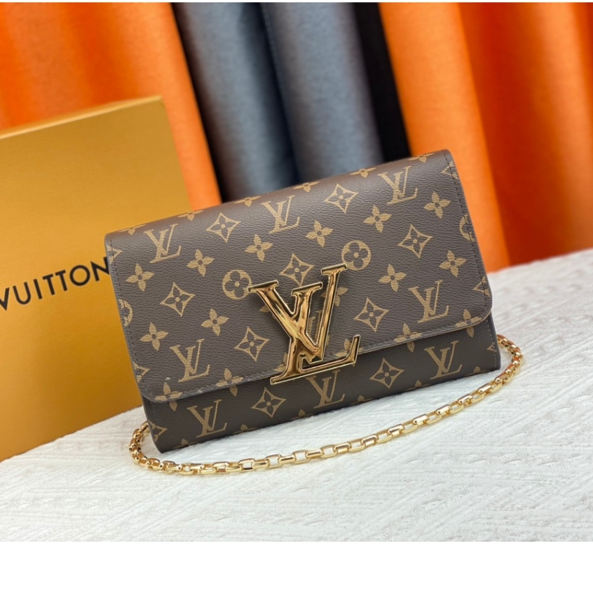 LOUIS VUITTON กระเป๋าสะพายไหล่มือถือผู้หญิงระดับไฮเอนด์หรูหราและทันสมัยแท้ หลุยส์ วิตตอง กระเป๋าผู้ห