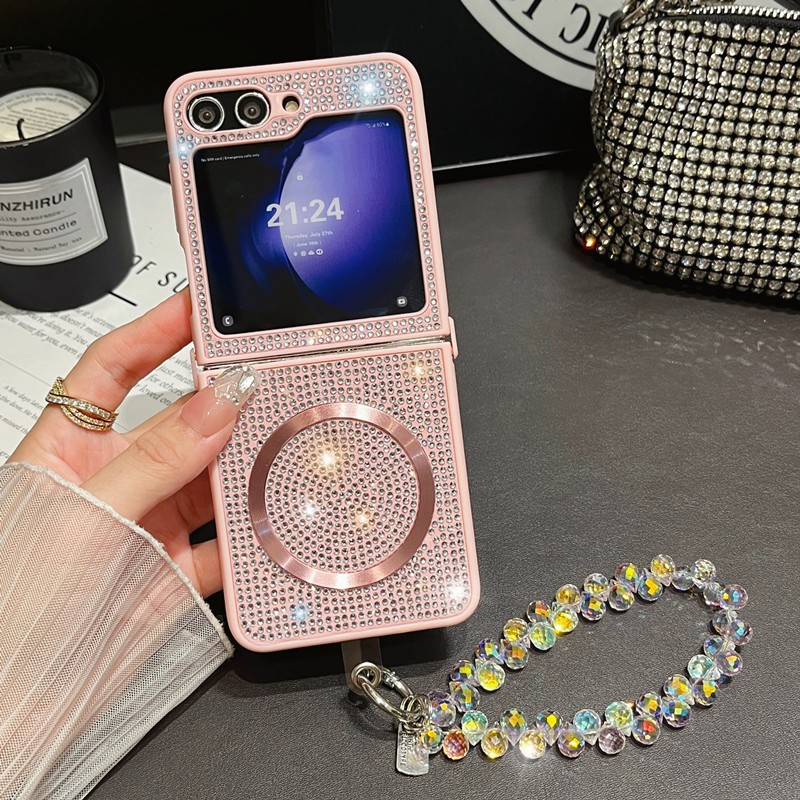 เพชรประดับแม่เหล็กแบบใหม่พร้อมสร้อยข้อมือคริสตัล Samsung Z Flip 6/5/4/3 เคสโทรศัพท์ Rhinestone 5G เคสป้องกันหน้าจอแบบพับได้