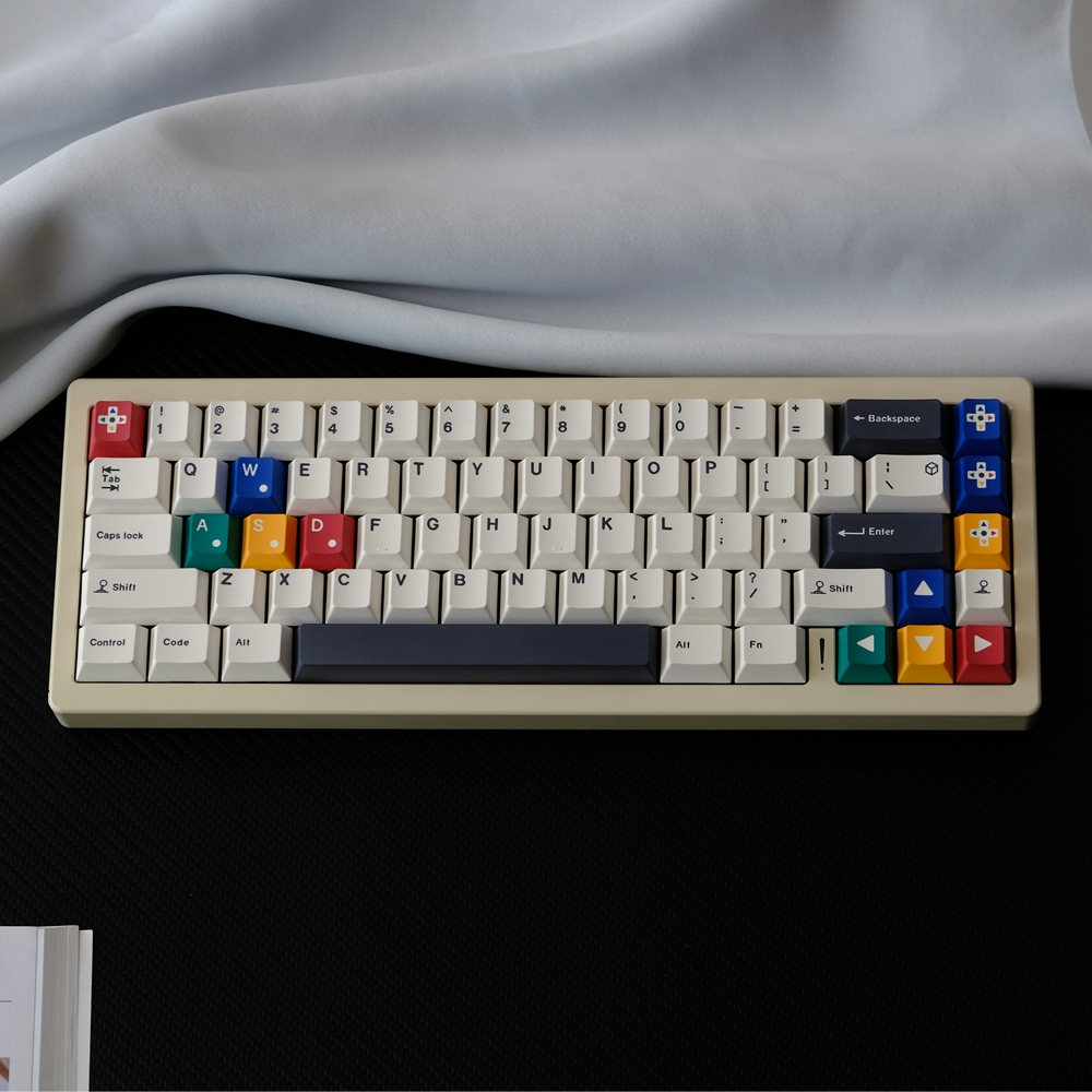 151keys Retro Gameboy Keycaps GB สีขาวสีดํา Cherry Profile keycap PBT Dye Sublimation keycap สําหรับ