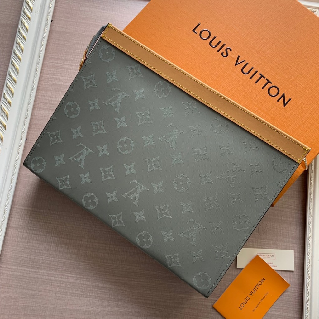 Lv/louis Vuitton Original New Mens Handbag, True Leather Pochette Voyage Medium Handbag