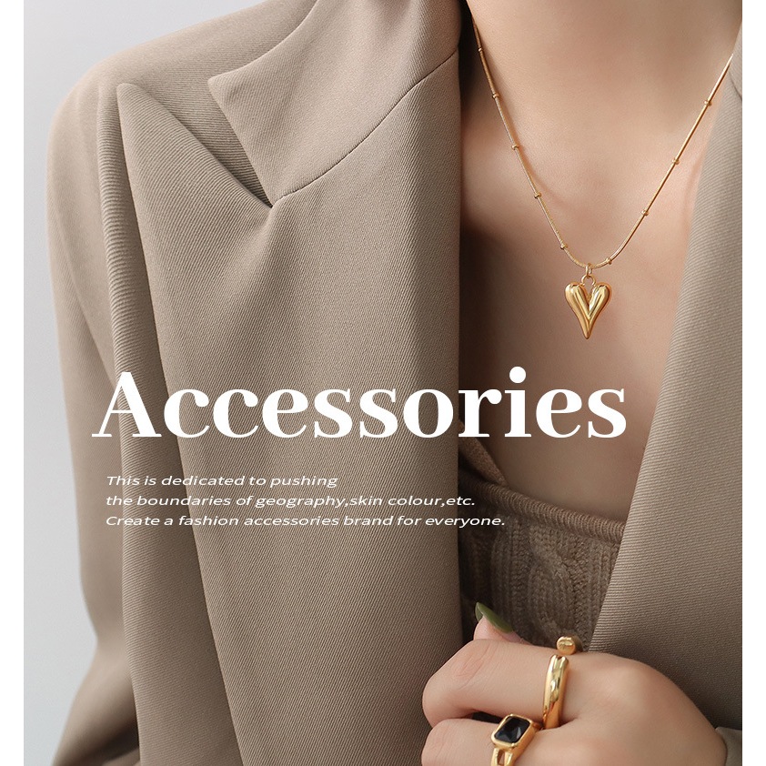 Ht หรูหราอารมณ ์ ไทเทเนียมเหล ็ ก Love Heart จี ้ สร ้ อยคอหญิงสแตนเลสชุบ 18K Gold Clavicle Chain แฟน Girlfri