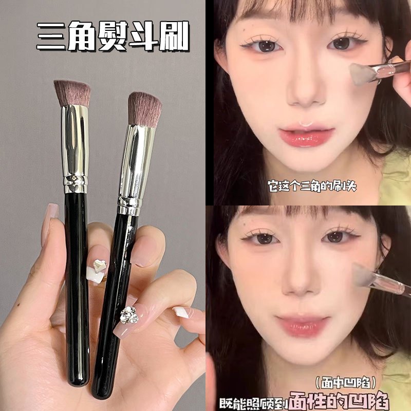 KVD40 คอนซีลเลอร์ Brush แปรงแต่งหน้ารองพื้นลาดสองด้าน แปรงแต่งหน้า 101 แปรงไฮไลท์สามเหลี่ยม