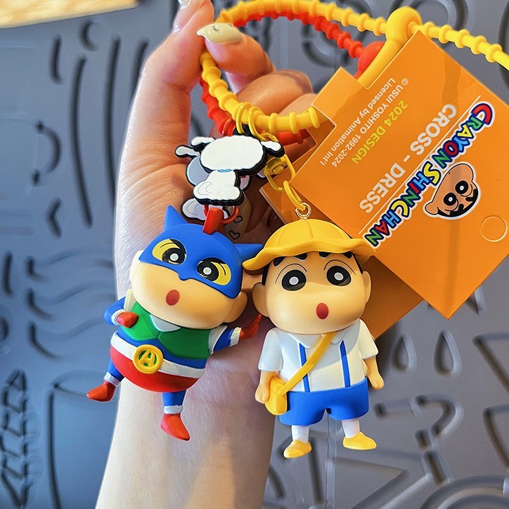 ของแท ้ Crayon Shin-Chan พวงกุญแจรุ ่ นที ่ สอง/การ ์ ตูนอะนิเมะตุ ๊ กตาจี ้ ของขวัญเล ็ กๆน ้ อยๆน ่ ารัก