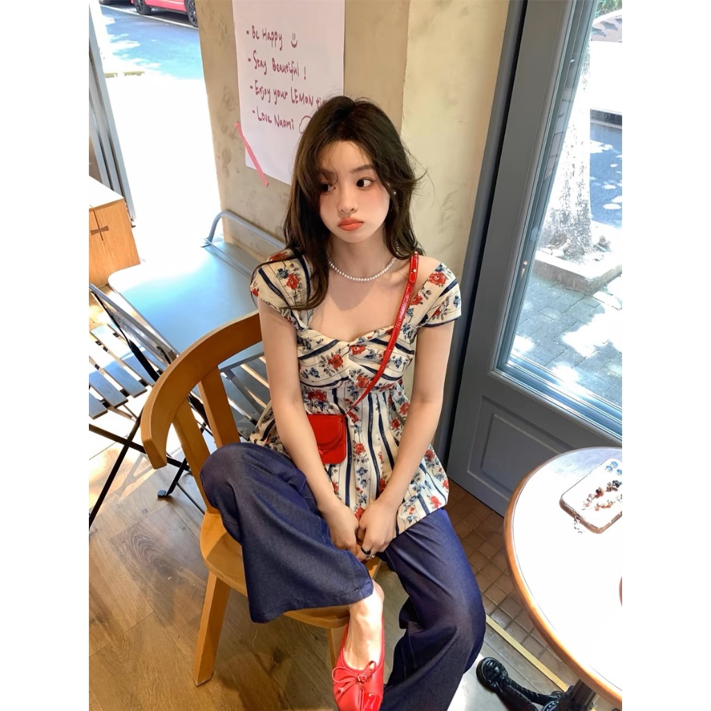 ดอกไม้เสื้อฝรั่งเศสวินเทจสแควร์คอหักดอกไม้เสื้อเล็กผู้หญิงฤดูร้อนหวานโบว์ปิดเอวด้านบน