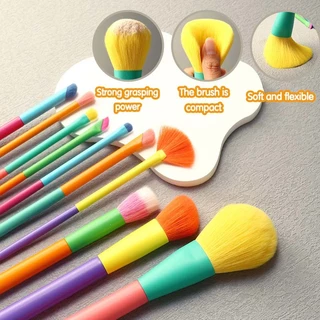 10แปรงแต่งหน้าในสายรุ้งลูกอม มาการอง สีแปรงแต่งหน้ารวมกันแปรงแต่งหน้า