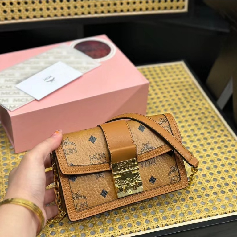 Patricia Chain กระเป๋าสี่เหลี่ยมเล็กพิมพ์หนังแท้ไหล่ Crossbody กระเป๋าหญิงพร้อมกล่องของขวัญพับได้ MC999999-0614