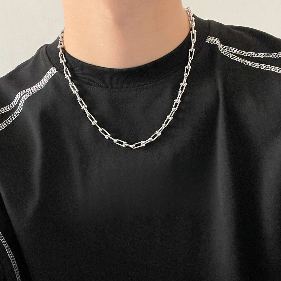 สร้อยคอโซ่เหล็ก จี้รูปตัว U เครื่องประดับ สําหรับผู้ชาย และผู้หญิง