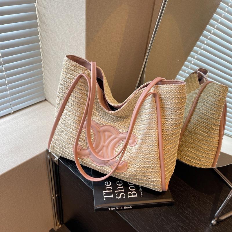 ถุงฟางผู้หญิง2024ใหม่ตะกร้าทอมือ Holiday Beach กระเป๋าไหล่ใต้วงแขน Tote Bag