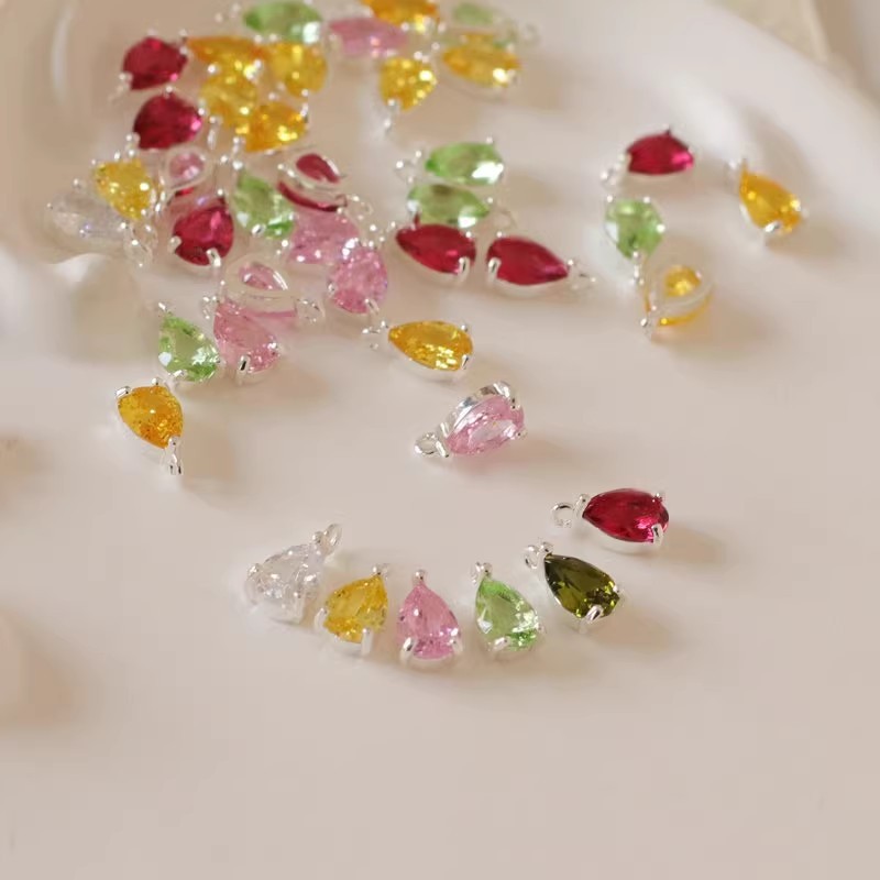 จี้ Water Drop Zircon 5 * 8 มม.Water Drop Zircon จี้ทองแดงบริสุทธิ์ Micro-Inlaid Zircon Super สี Retention diy Handmade ต่างหูสร้อยคอเครื่องประดับวัสดุ
