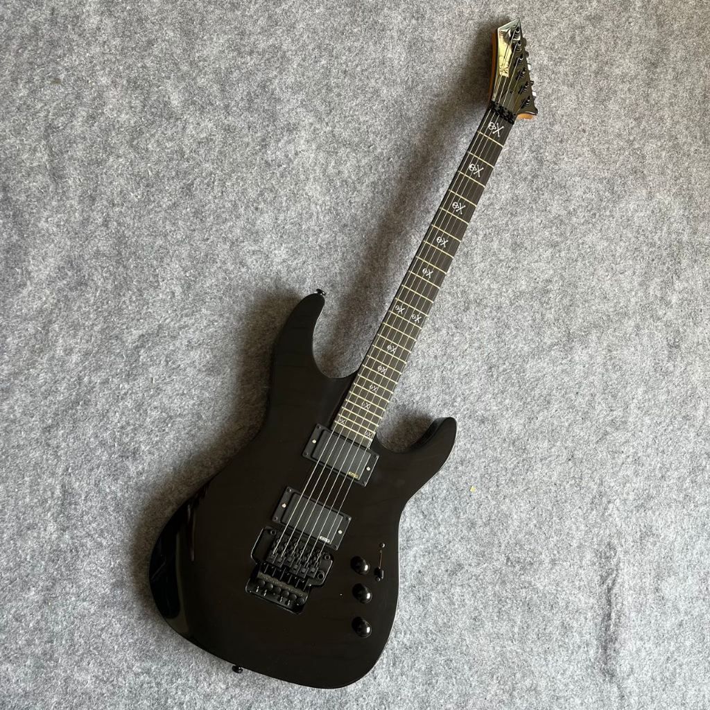 สีดํา ESP Kirk Hamett กีตาร์ไฟฟ้า EMG Active Pickups สีดํา Tremolo Bridge 24 Frets