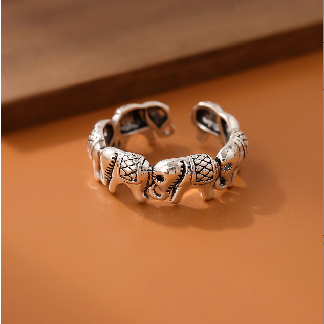 รุ่นใหม่สไตล์ย้อนยุคความเรียบง่ายบุคลิกภาพสัตว์ช้างของเธอเปิดแหวนหญิง