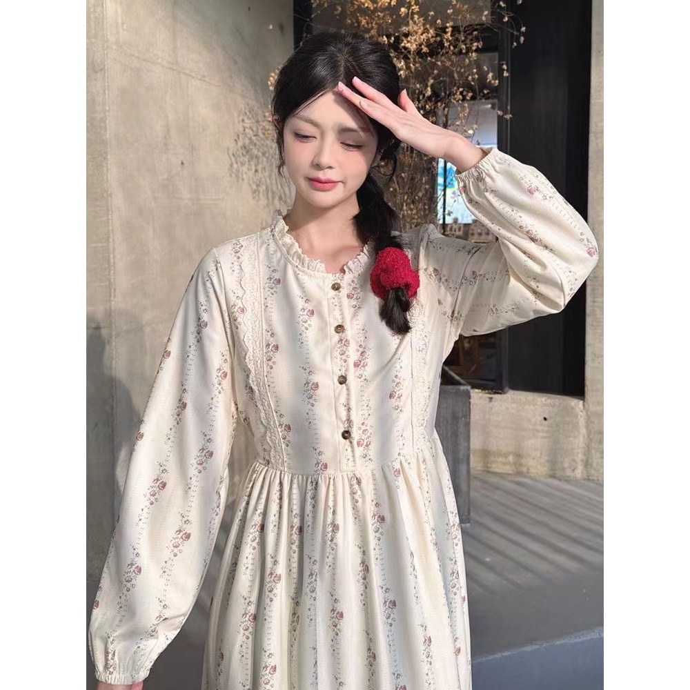 แฟชั่นเกาหลีผู้หญิงเสื้อแขนยาวย้อนยุคหลวมรอบคอลูกไม้ดอกไม้ มิดิ ชุดผ้าลูกฟูก