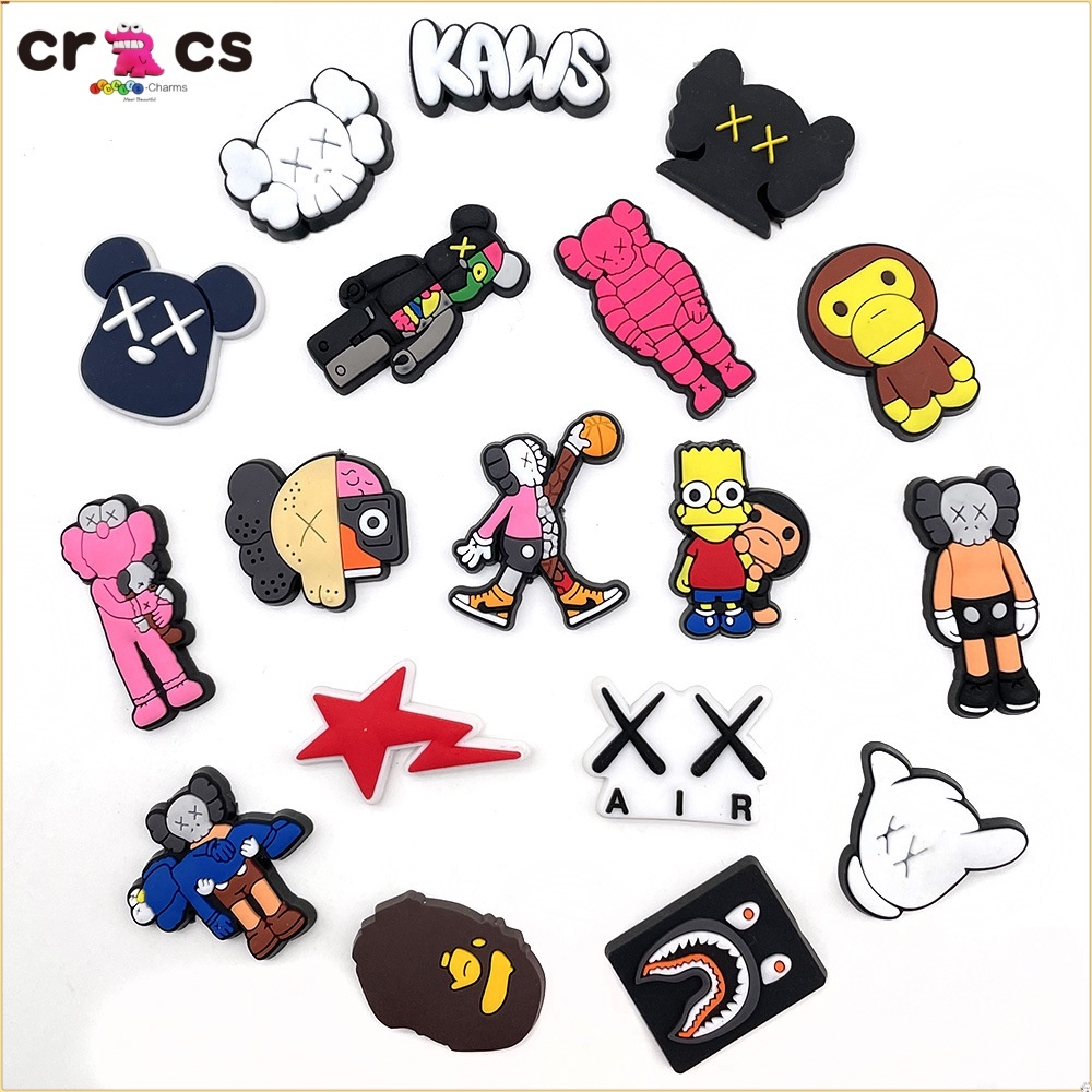 Jibbitz crocs DIY รองเท้า อุปกรณ์เสริม รองเท้าแตะ CROCS รองเท้าถ้ำ รองเท้า ดอกไม้ หมีเศร้า PVC