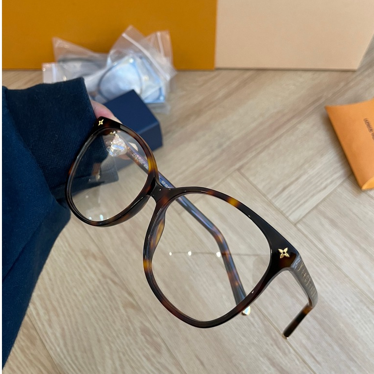 ไม่มีกล่อง - 2024 แว่นกันแดด OVERSIZED FRAME ใหม่ในรุ่น CHEAP